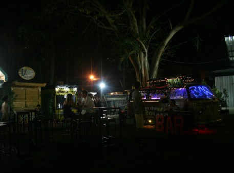 Ploen Ruedee Night Market