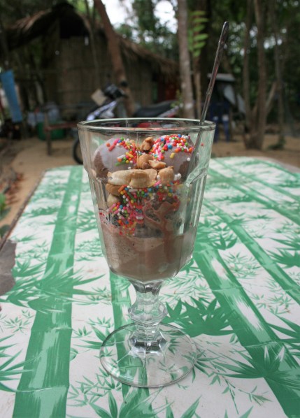 Chocolate vegan ice cream, Kohco Man, Koh Phayam