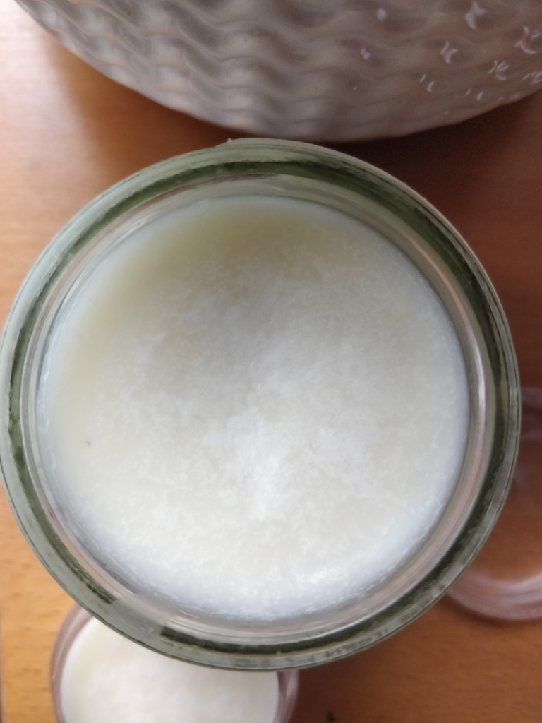 This image has an empty alt attribute; its file name is home-made-deodorant.jpg